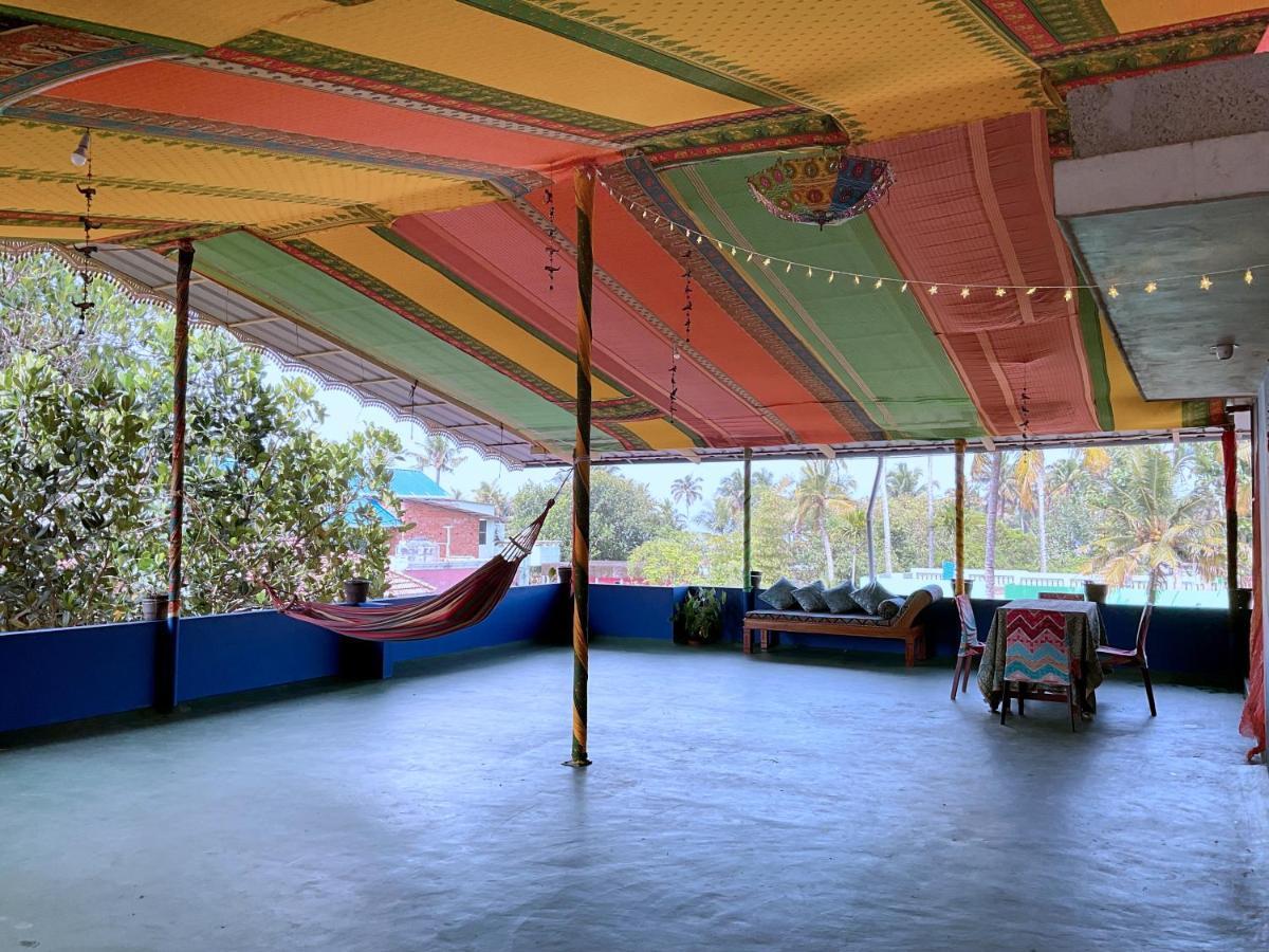 Hotel Gypsy Walker à Varkala Extérieur photo